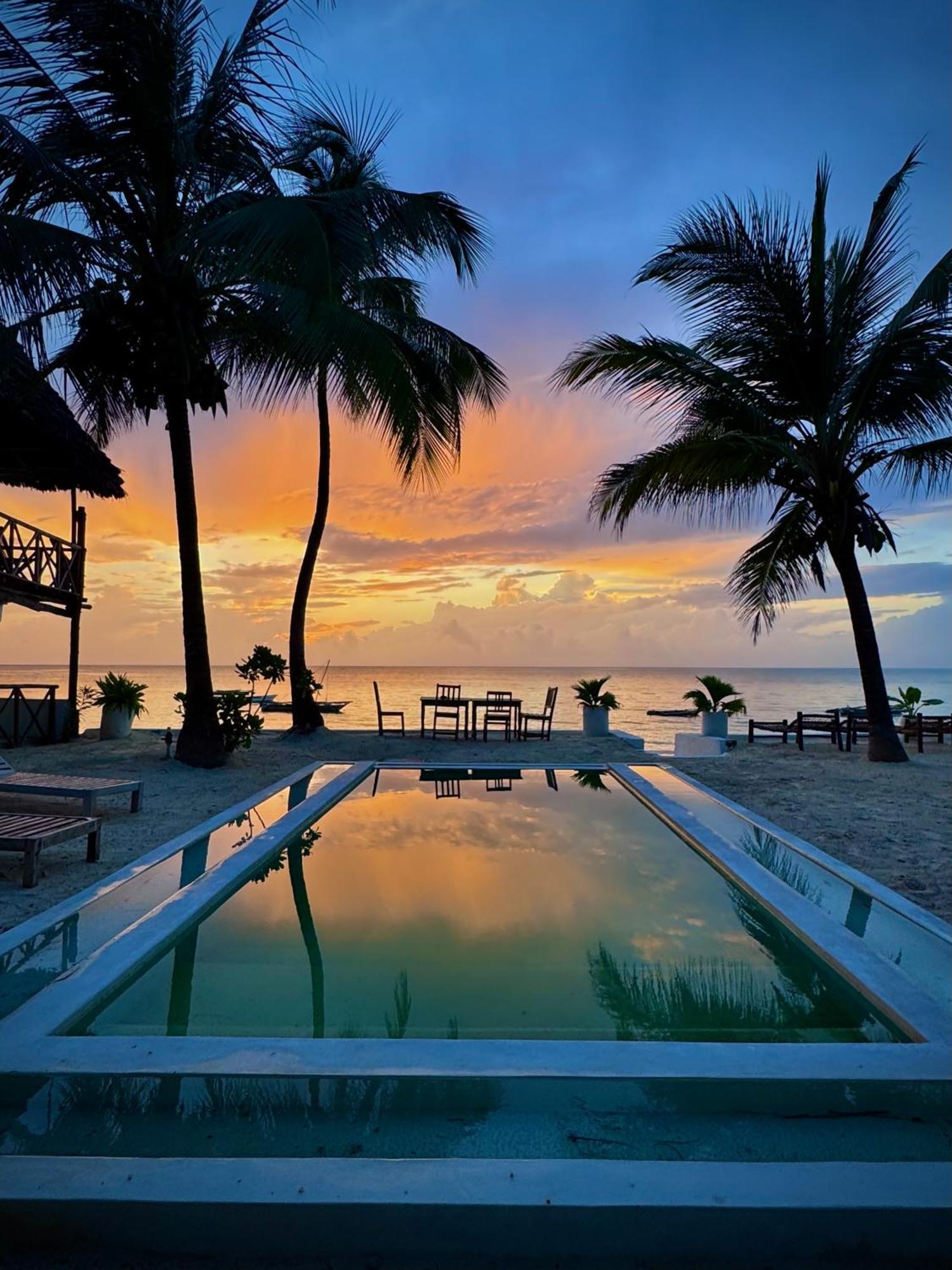 Mango House Pensjonat 3*